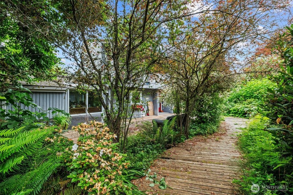 Photo of 10319 133rd Place SE, Snohomish, WA 98296 (MLS # 2393618)