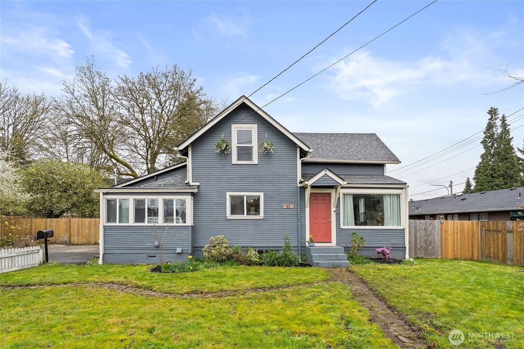 Photo of 11 R Street SE, Auburn, WA 98002 (MLS # 2428508)