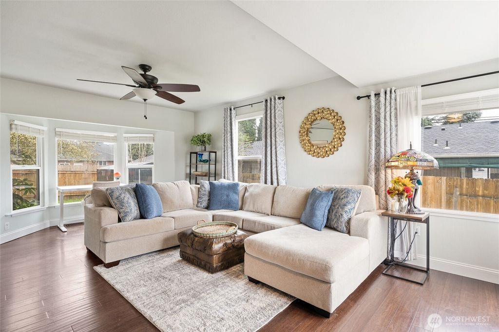 Photo of 11 R Street SE, Auburn, WA 98002 (MLS # 2428508)