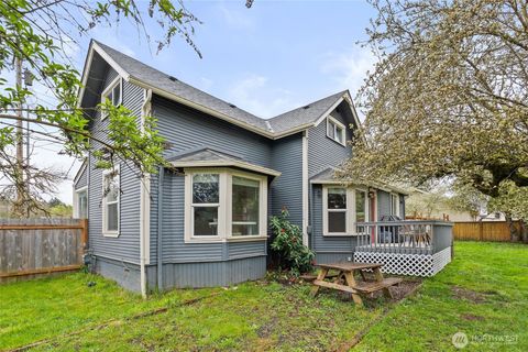 Photo of 11 R Street SE, Auburn, WA 98002 (MLS # 2428508)