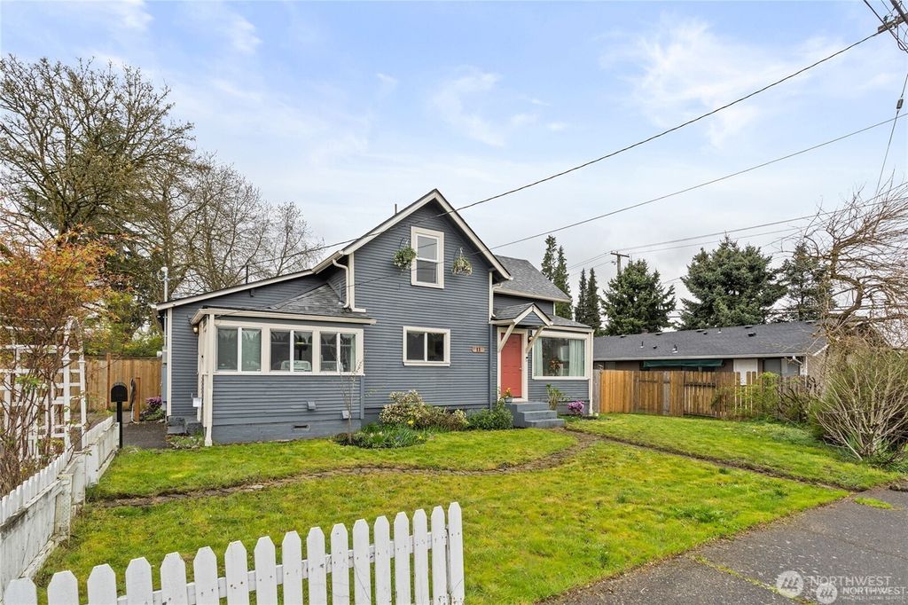 Photo of 11 R Street SE, Auburn, WA 98002 (MLS # 2428508)