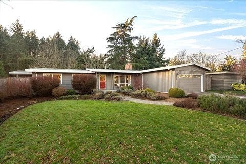 Photo of 2535 154th Avenue SE, Bellevue, WA 98007 (MLS # 2469482)