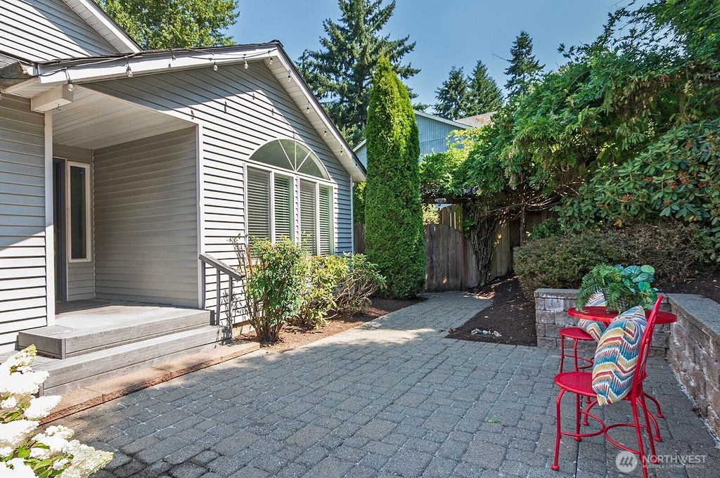 Photo of 12330 SE 204th Street, Kent, WA 98031 (MLS # 2467640)