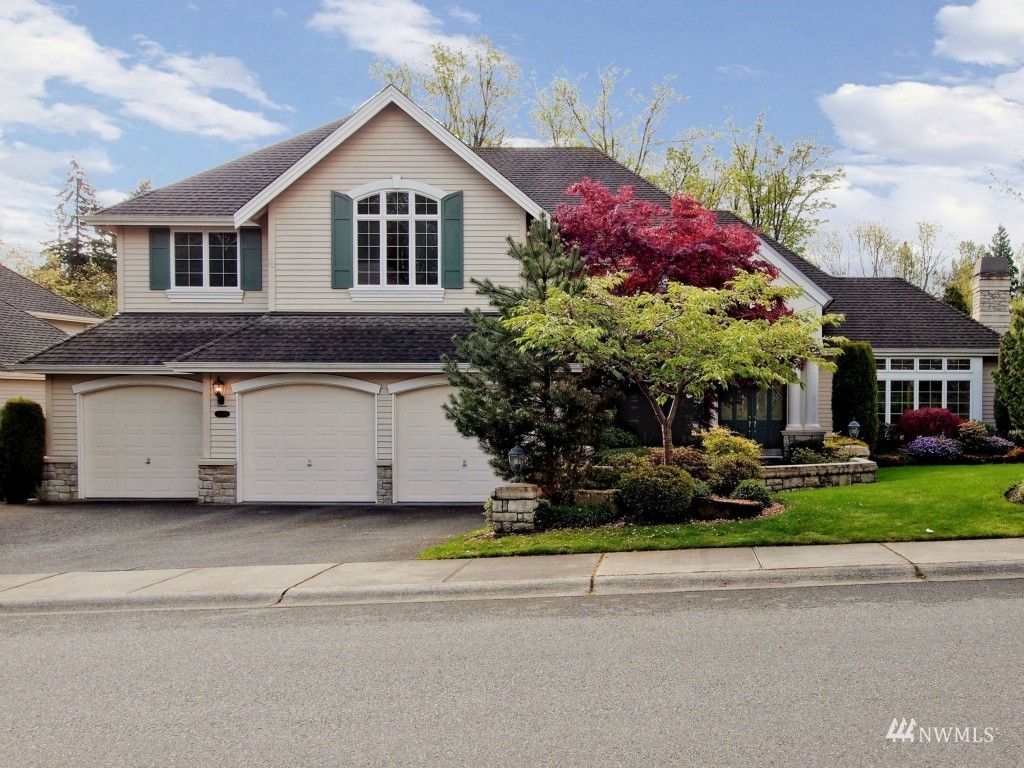 Photo of 14003 SE 90 Street, Newcastle, WA 98059 (MLS # 1988796)
