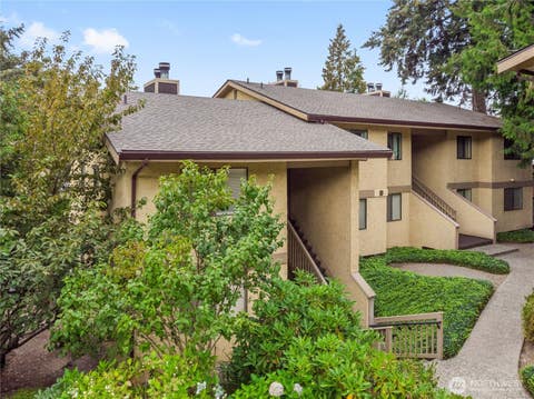 Photo of 10320 SE 6th Street #B6, Bellevue, WA 98004 (MLS # 2572687)