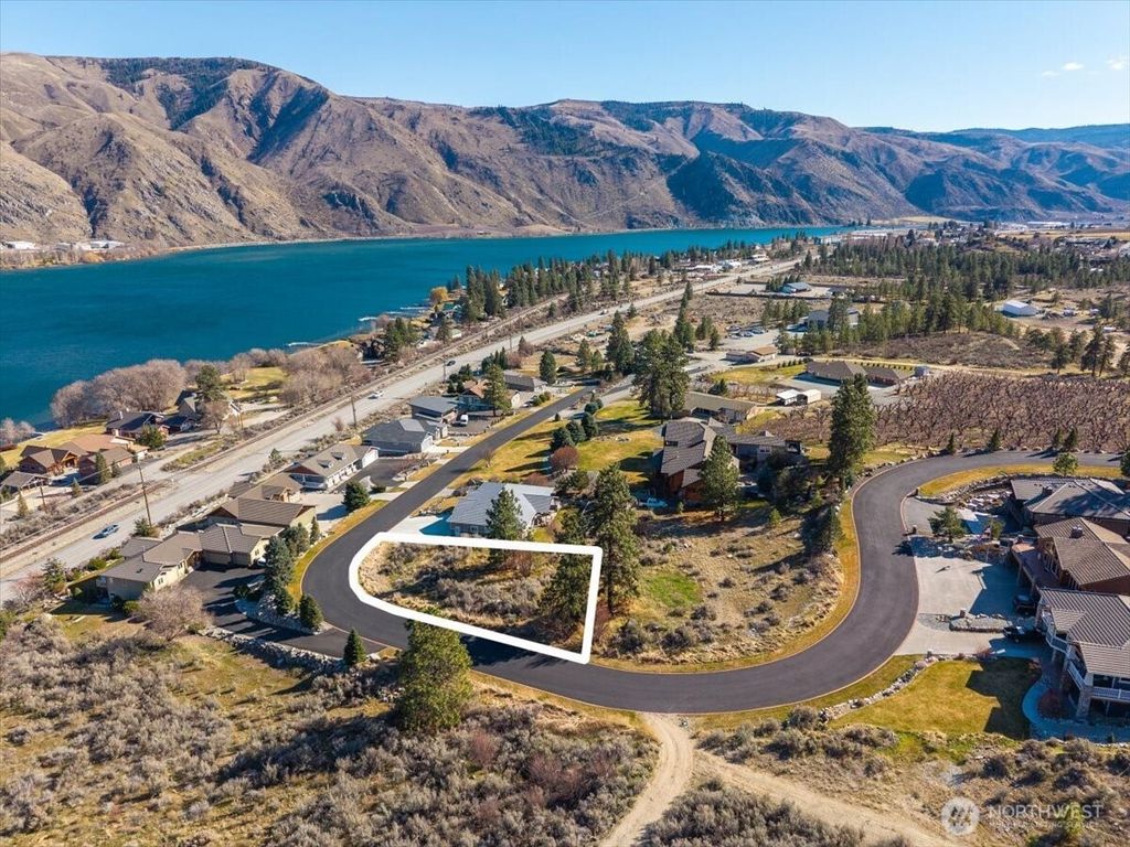 Photo of 15315 Lakeview Street, Entiat, WA 98822 (MLS # 2487600)