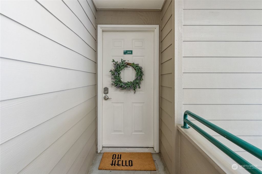 Photo of 15310 Sunwood Boulevard #F1302, Tukwila, WA 98188 (MLS # 2101617)