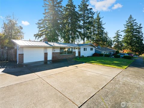 Photo of 1641 NE 11th Street, Oak Harbor, WA 98277 (MLS # 2451866)