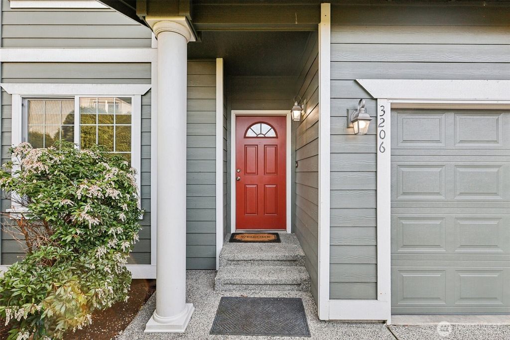 Photo of 3206 96th PL Pl SE, Everett, WA 98208 (MLS # 2507189)