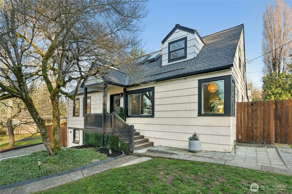 Photo of 1902 12th Avenue, Milton, WA 98354 (MLS # 2469798)