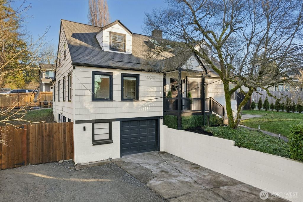 Photo of 1902 12th Avenue, Milton, WA 98354 (MLS # 2469798)