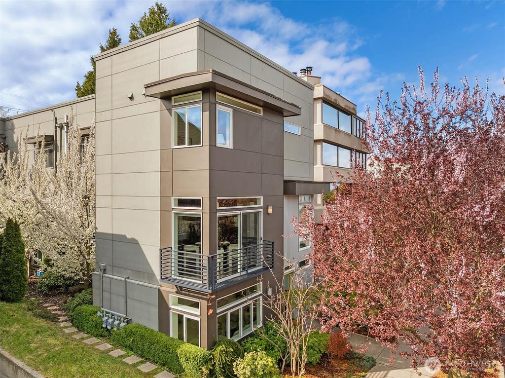 Photo of 1633 California Avenue SW #B, Seattle, WA 98116 (MLS # 2564138)