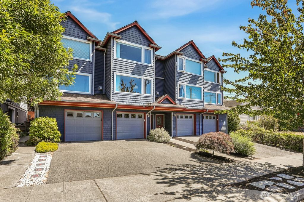 Photo of 4318 Phinney Avenue N #B, Seattle, WA 98103 (MLS # 2416095)