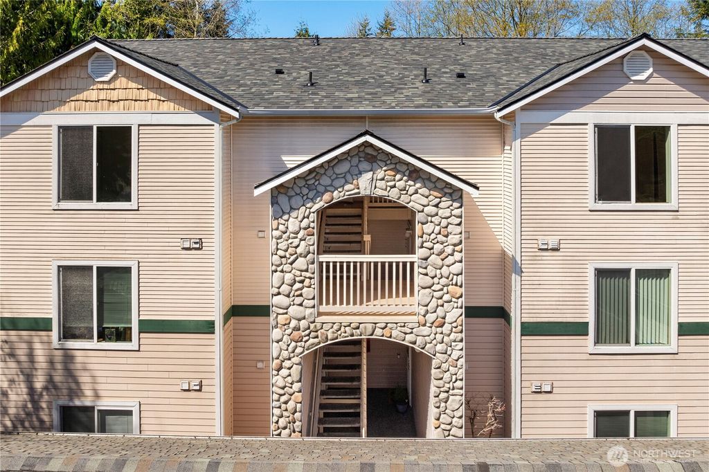 Photo of 11510 12th Avenue W #C301, Everett, WA 98204 (MLS # 2504868)