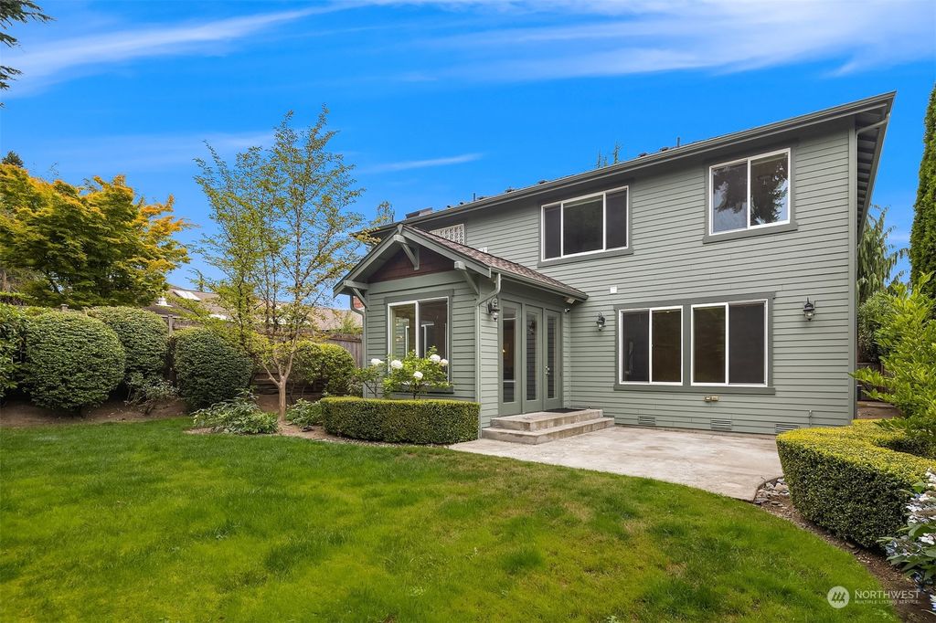 Photo of 9833 NE 27th Street, Bellevue, WA 98004 (MLS # 2156611)
