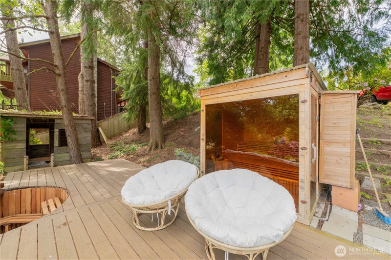 1109 S Davies Road