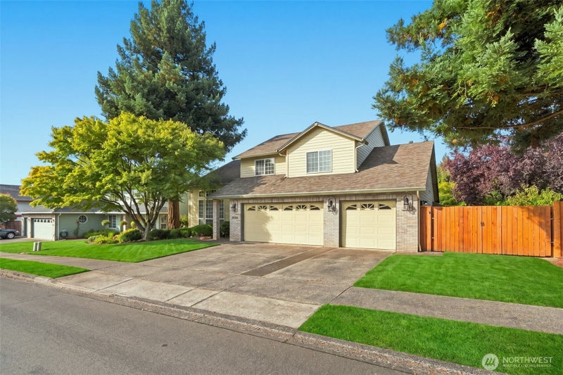 2533 NW 45th Avenue