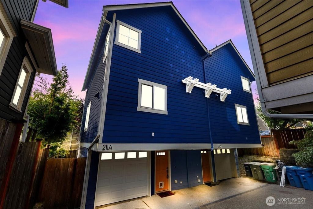 Photo of 211 15th Avenue, Seattle, WA 98122 (MLS # 2423474)