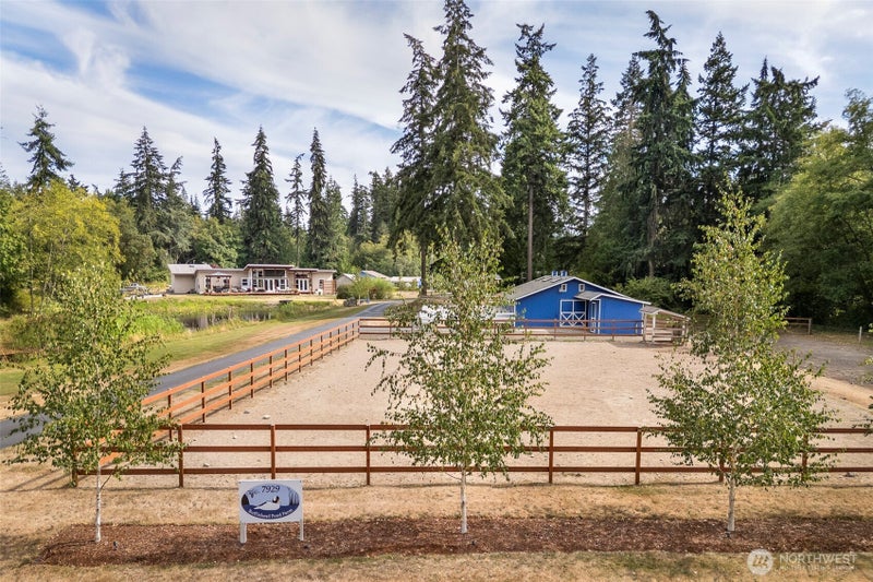 7929 NE Hunt Club Lane