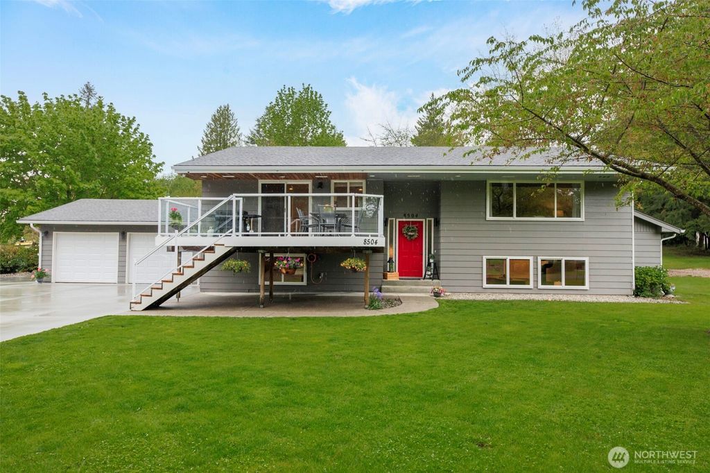 Photo of 8504 121st Avenue SE, Snohomish, WA 98290 (MLS # 2367562)