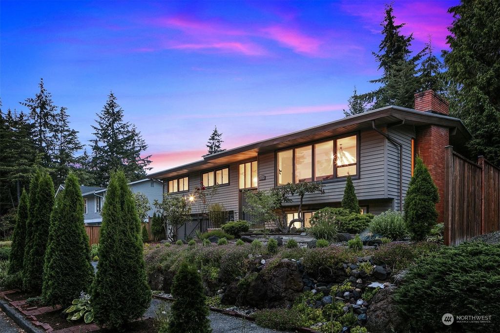 Photo of 6720 121st Avenue SE, Bellevue, WA 98006 (MLS # 2002365)