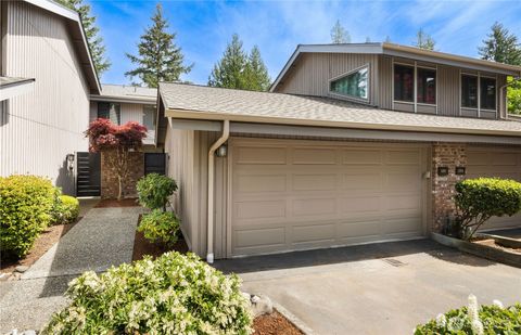 Photo of 130 141st Place NE, Bellevue, WA 98007 (MLS # 2516216)