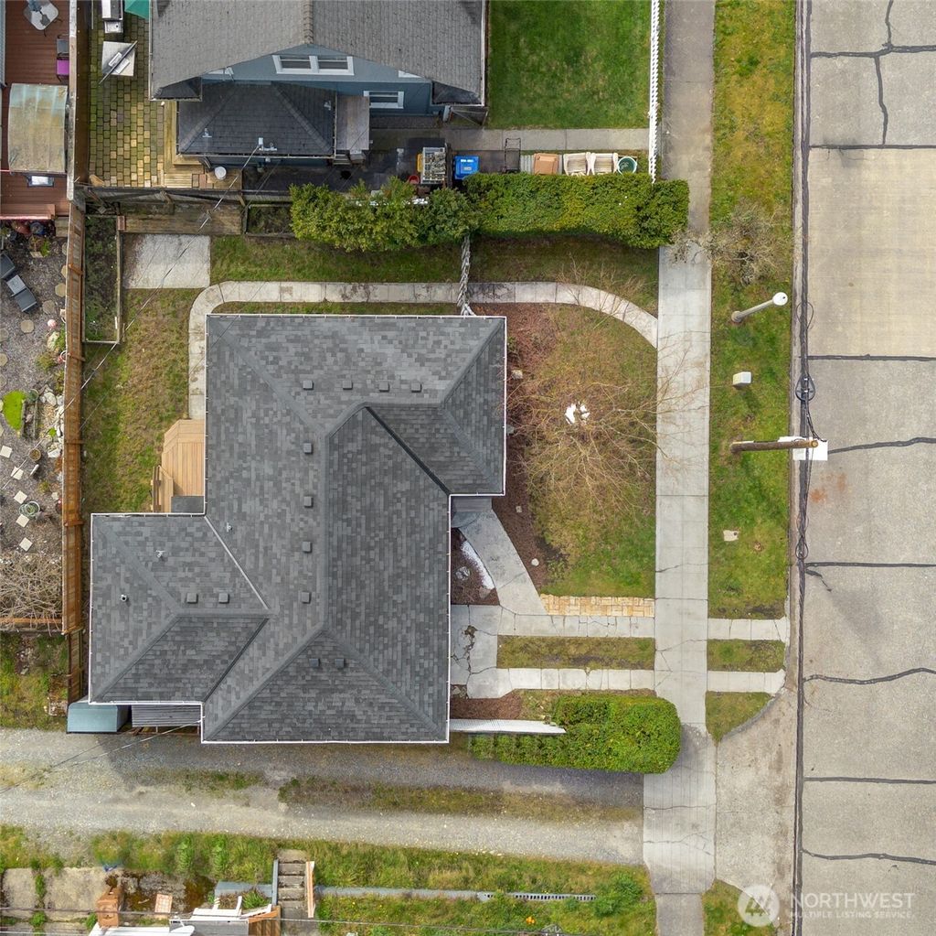 Photo of 613 S Lawrence Street, Tacoma, WA 98405 (MLS # 2503271)