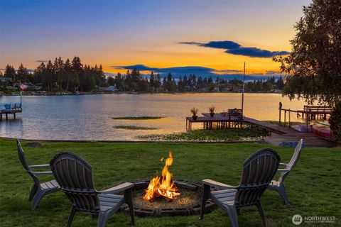 Photo of 15413 11th Avenue SW, Burien, WA 98166 (MLS # 2483197)