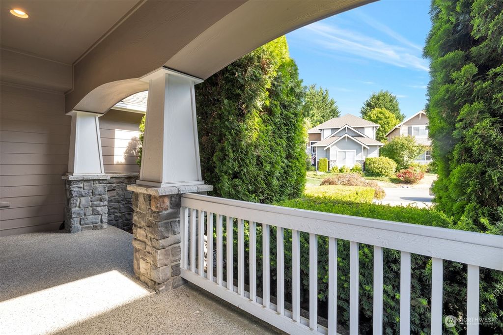 Photo of 24136 SE 1st Court, Sammamish, WA 98074 (MLS # 2142354)