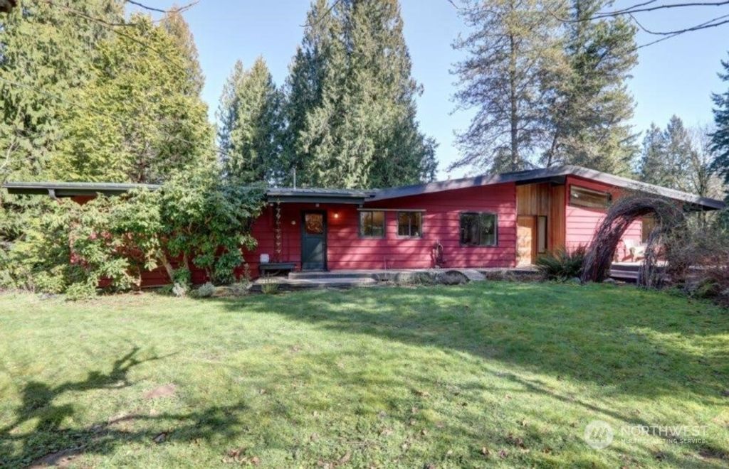 Photo of 4250 324th Avenue SE, Fall City, WA 98024 (MLS # 2135933)