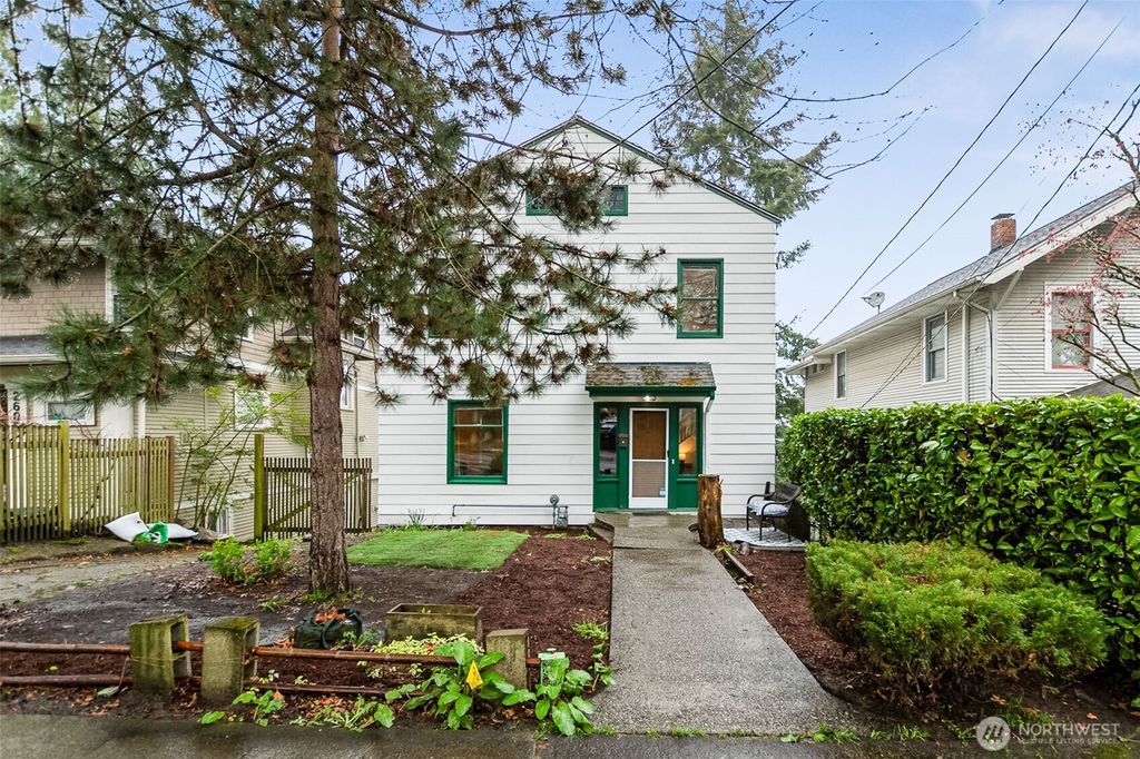 Photo of 2609 10th Avenue W, Seattle, WA 98119 (MLS # 2356766)