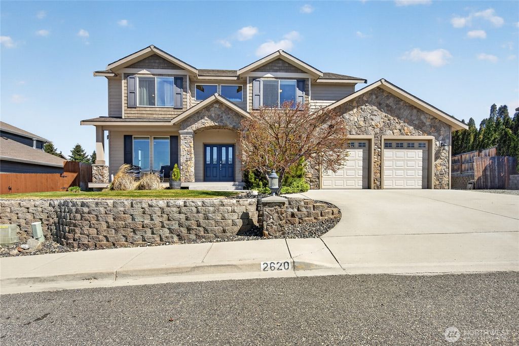 Photo of 2620 Fancher Landing Lndg, East Wenatchee, WA 98802 (MLS # 2507682)