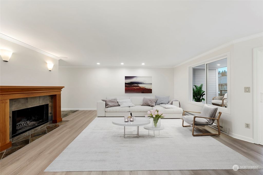 Photo of 3260 80th Avenue SE #2, Mercer Island, WA 98040 (MLS # 2215098)