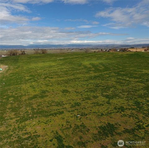 Photo of 1201 Orchard Road Rd, Ellensburg, WA 98926 (MLS # 2509091)
