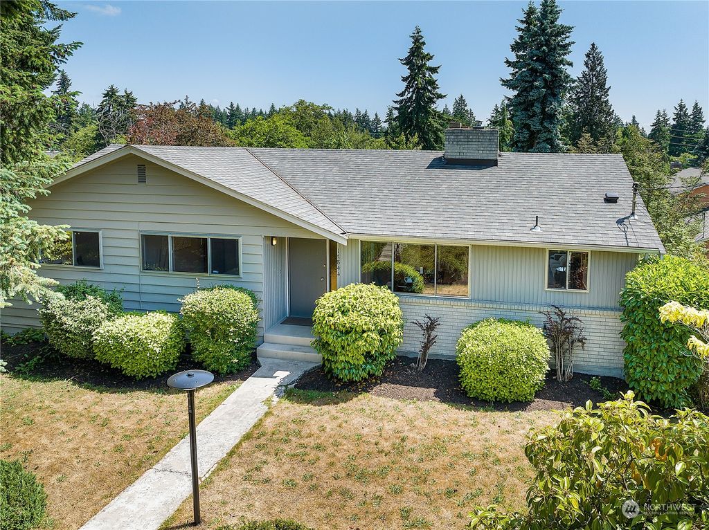 Photo of 17844 Wallingford Avenue N, Shoreline, WA 98133 (MLS # 2127498)