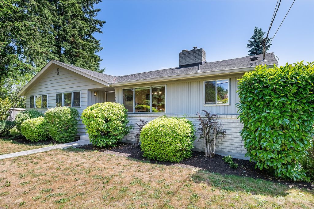 Photo of 17844 Wallingford Avenue N, Shoreline, WA 98133 (MLS # 2127498)