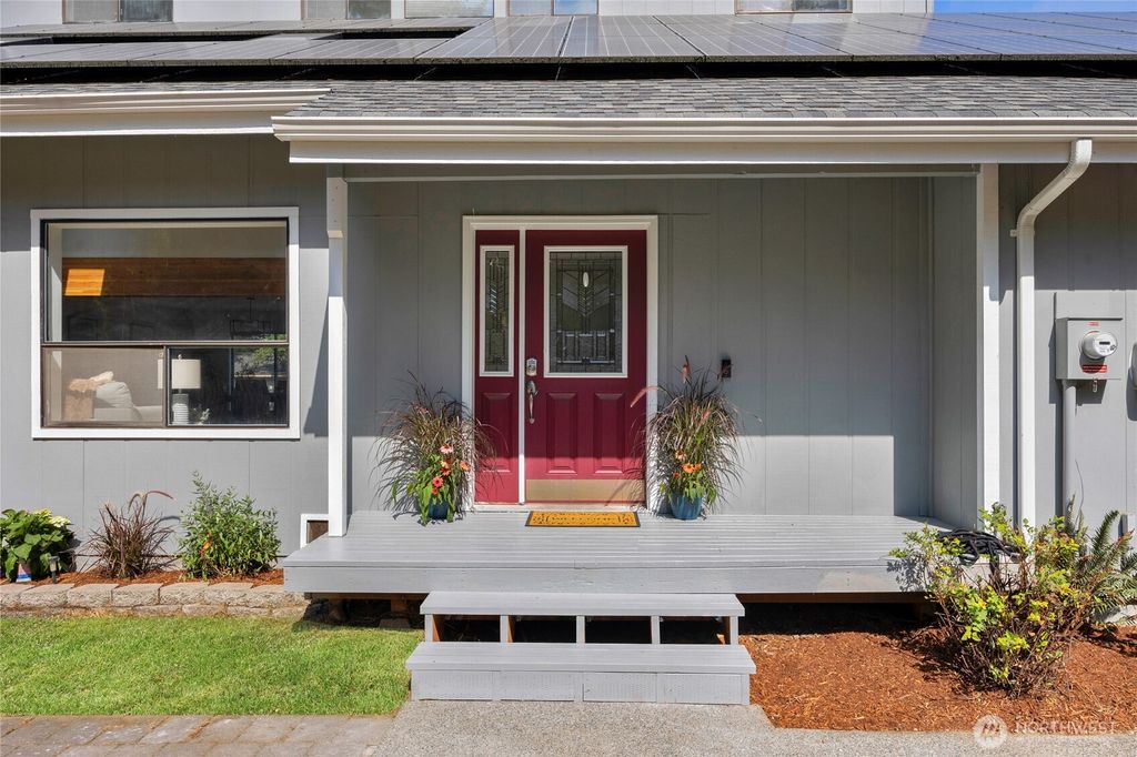 Photo of 22124 49th Avenue SE, Bothell, WA 98021 (MLS # 2428496)