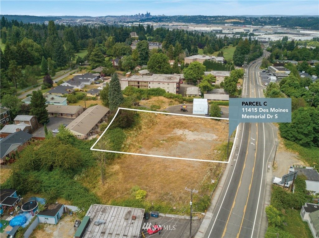 Photo of 11415 Des Moines Memorial Drive, Burien, WA 98168 (MLS # 1877452)