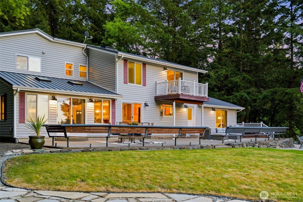 Photo of 919 Lummi Drive, Fox Island, WA 98333 (MLS # 2526592)