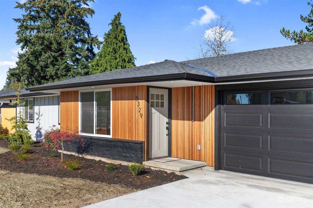 Photo of 5329 86th Place NE, Marysville, WA 98270 (MLS # 2309567)