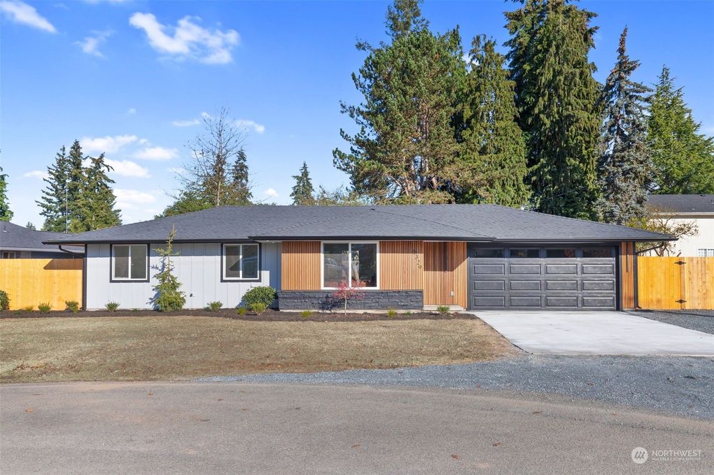 Photo of 5329 86th Place NE, Marysville, WA 98270 (MLS # 2309567)