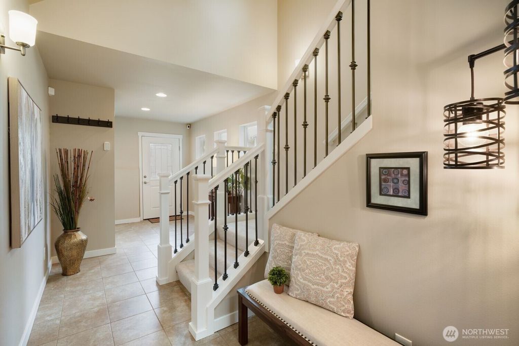 Photo of 4764 244th Ct Ct SE, Sammamish, WA 98029 (MLS # 2478318)