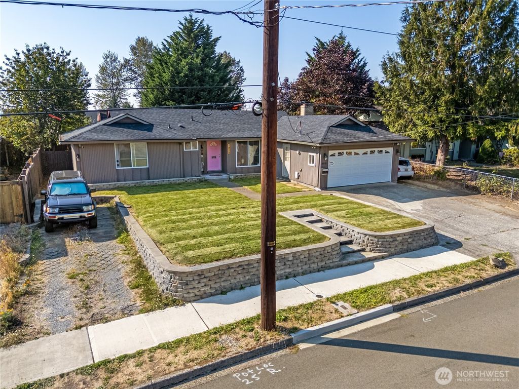 Photo of 2815 Alpine St SE, Auburn, WA 98002 (MLS # 2436431)