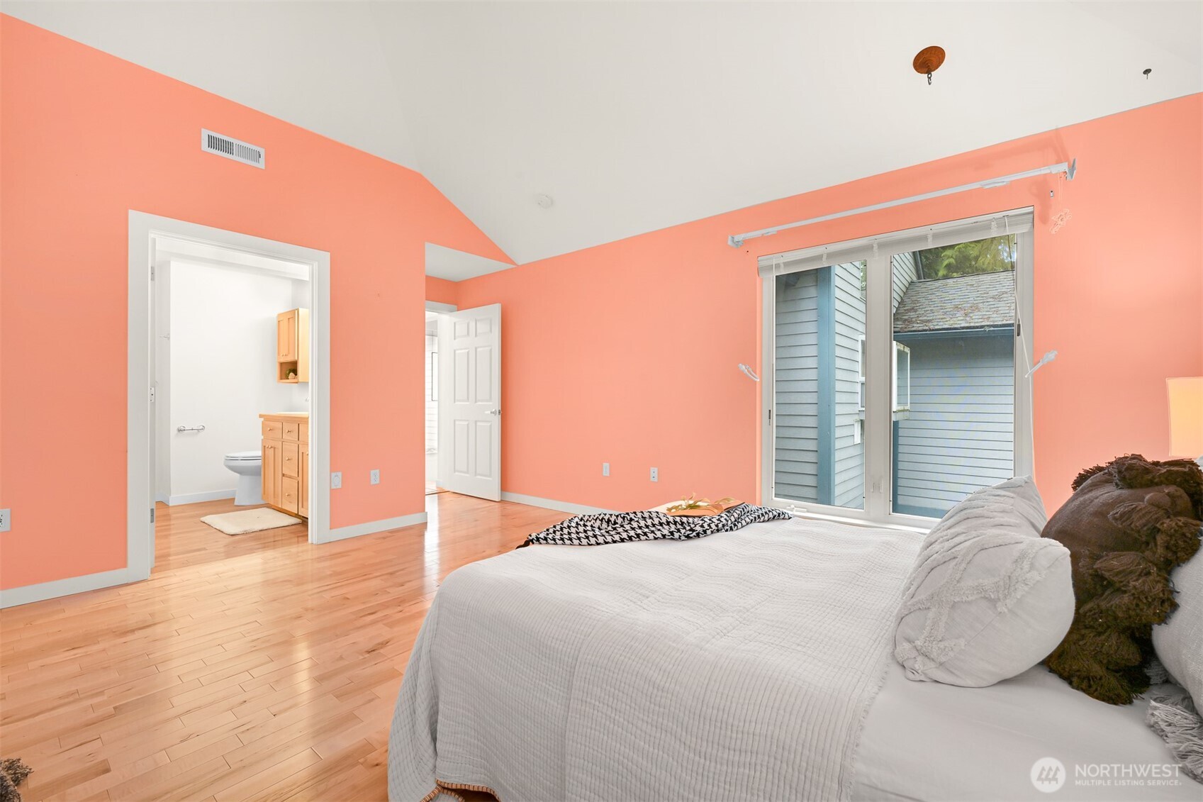 Bellingham, Washington 98229, United States, 3 Bedrooms Bedrooms, ,3 BathroomsBathrooms,Residential,Active,111211