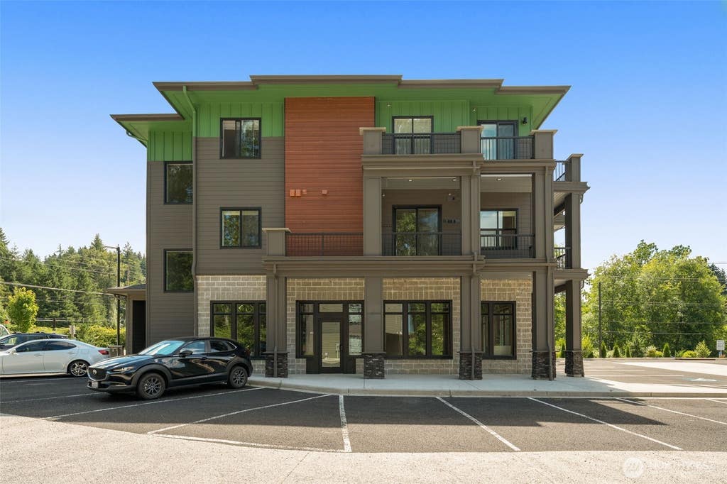 Photo of 14509 Cedar Grove Road SE #E201, Issaquah, WA 98027 (MLS # 2561608)