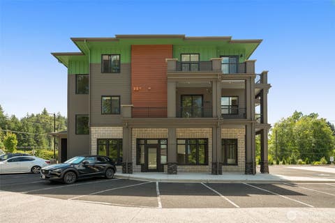 Photo of 14509 Cedar Grove Road SE #E201, Issaquah, WA 98027 (MLS # 2561608)