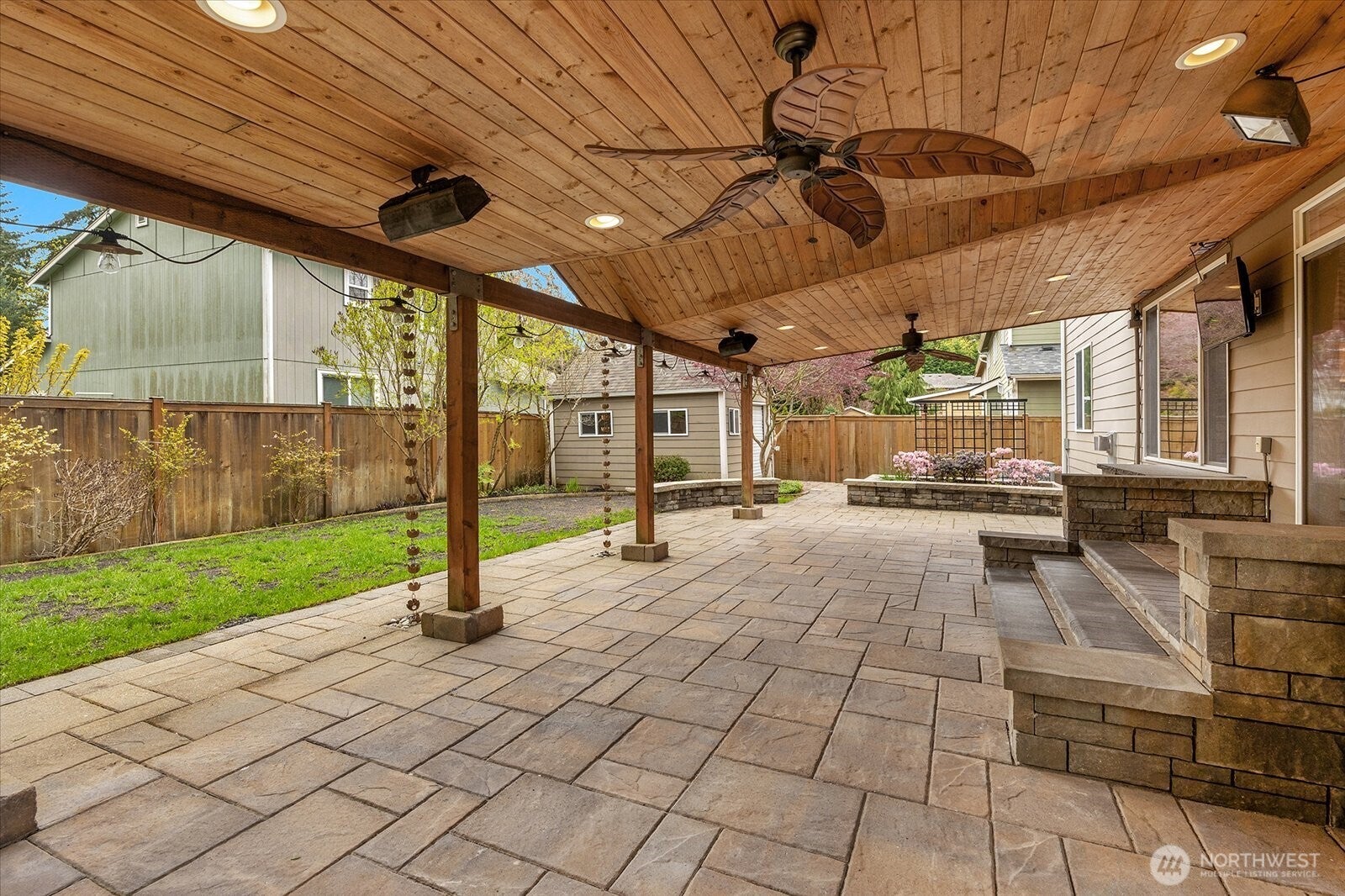 Lynnwood, Washington, 98087, United States, 4 Bedrooms Bedrooms, ,3 BathroomsBathrooms,Residential,Active,2037572
