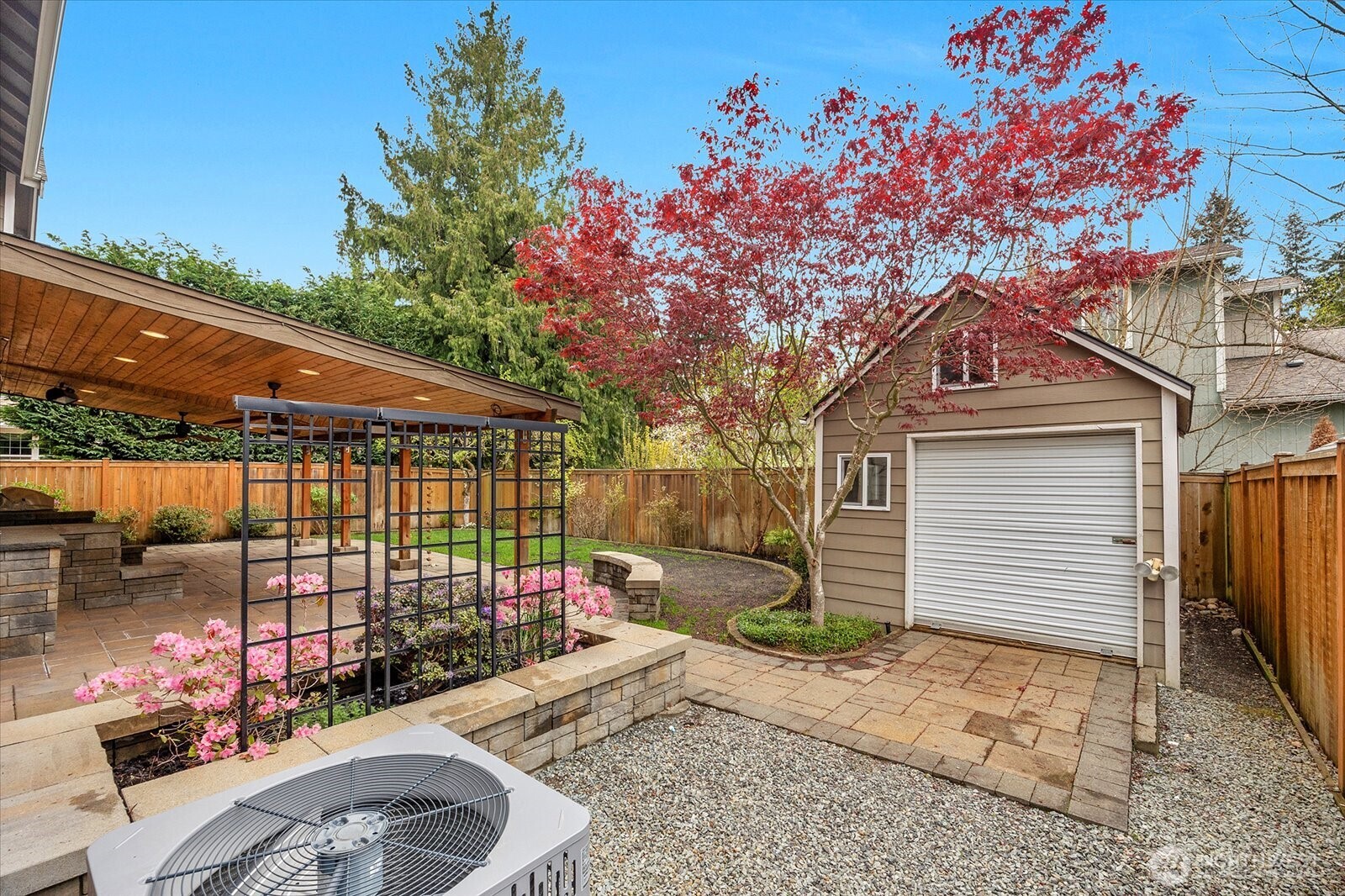 Lynnwood, Washington, 98087, United States, 4 Bedrooms Bedrooms, ,3 BathroomsBathrooms,Residential,Active,2037572