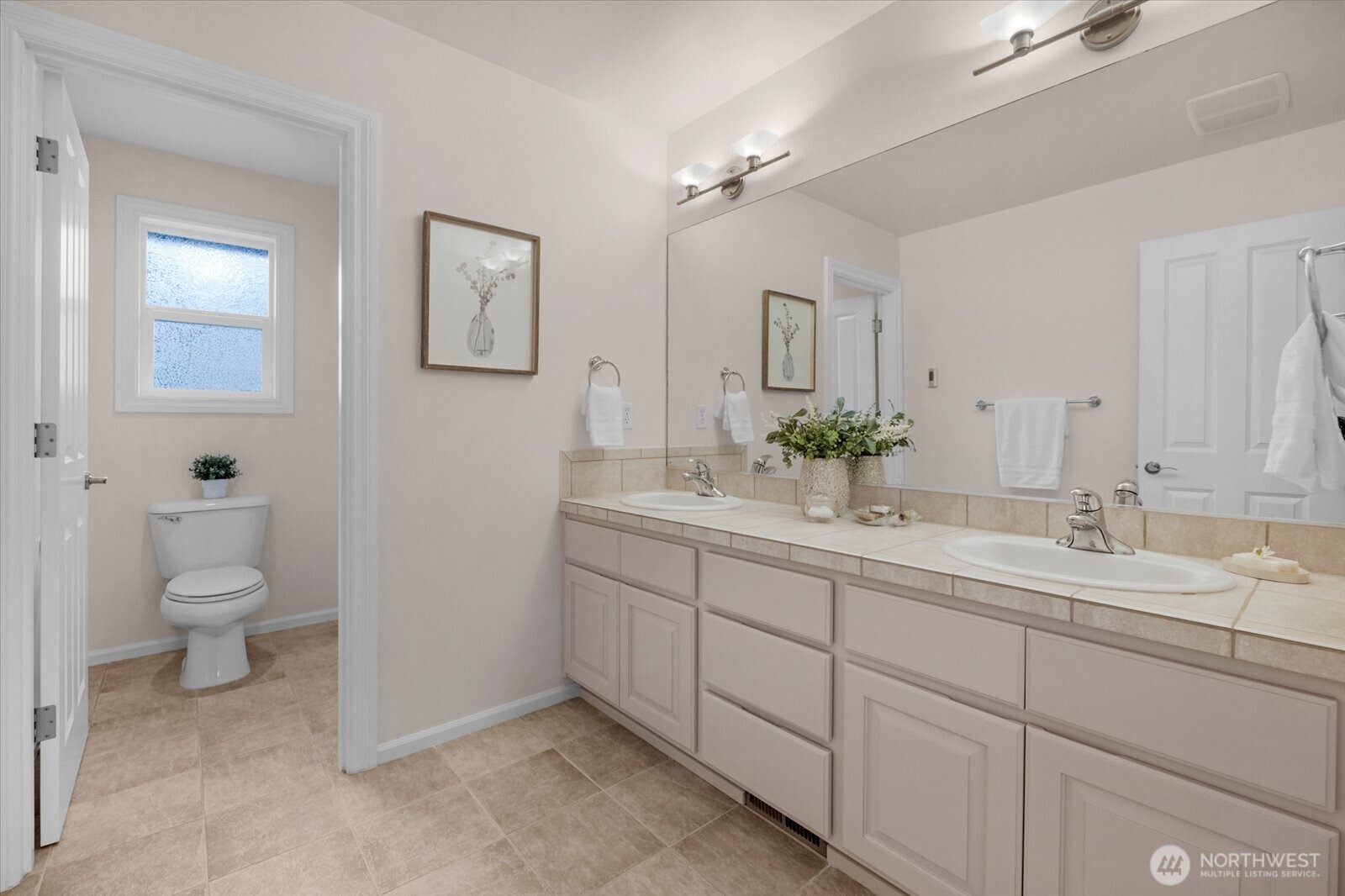 Lynnwood, Washington, 98087, United States, 4 Bedrooms Bedrooms, ,3 BathroomsBathrooms,Residential,Active,2037572