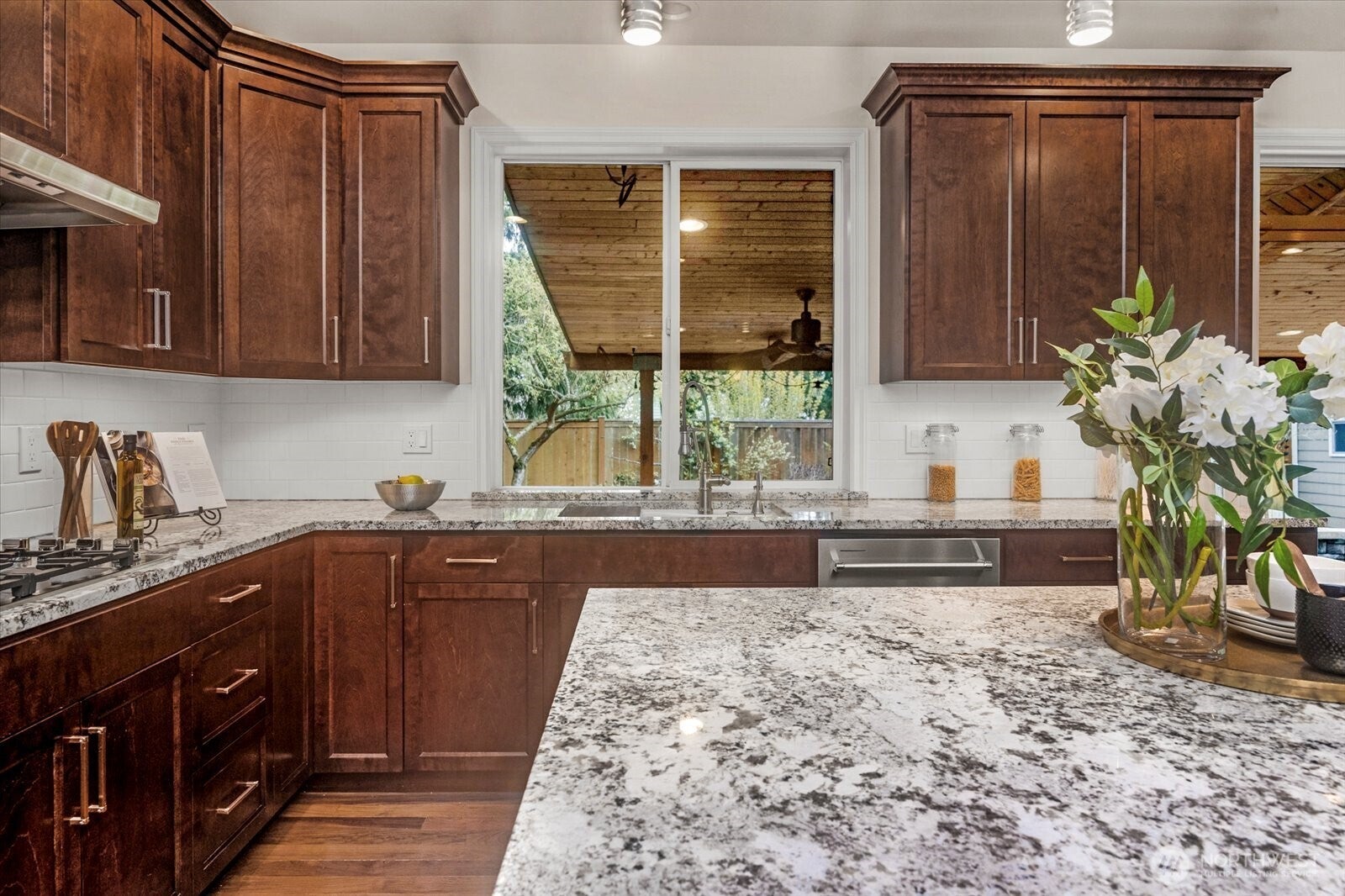 Lynnwood, Washington, 98087, United States, 4 Bedrooms Bedrooms, ,3 BathroomsBathrooms,Residential,Active,2037572